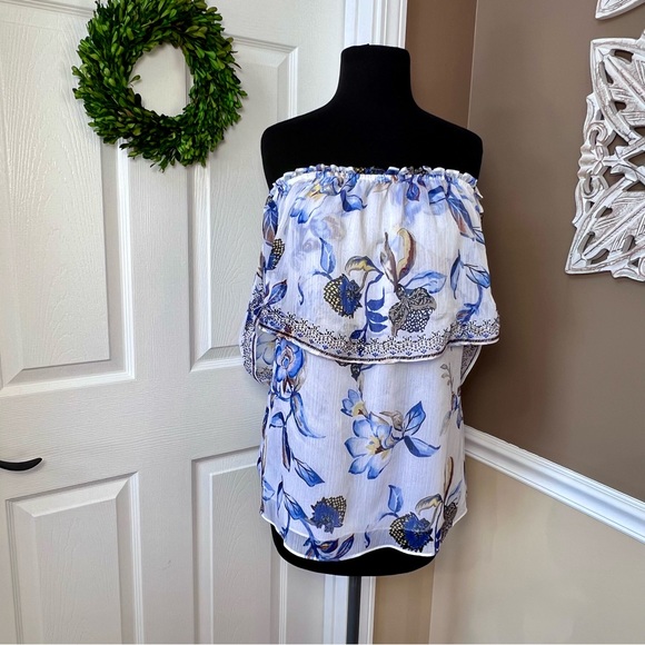 White House Black Market Tops - ⭐️ White House Black Market Off-The-Shoulder Printed Embroidered Top MEDIUM